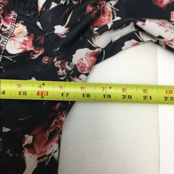 M Flowery Mini Dress - Picture 12 of 15